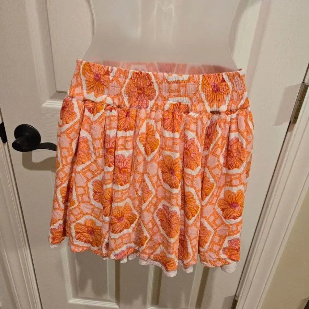 Emily McCarthy Swing Short in Floral Crochet Size Small